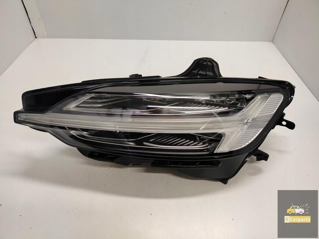 32273021, Phare avant gauche enti rement LED pour Volvo V60, Gunnar Engellaus vag 8
405 31  Gothenburg, SE, Info@volvocars.com