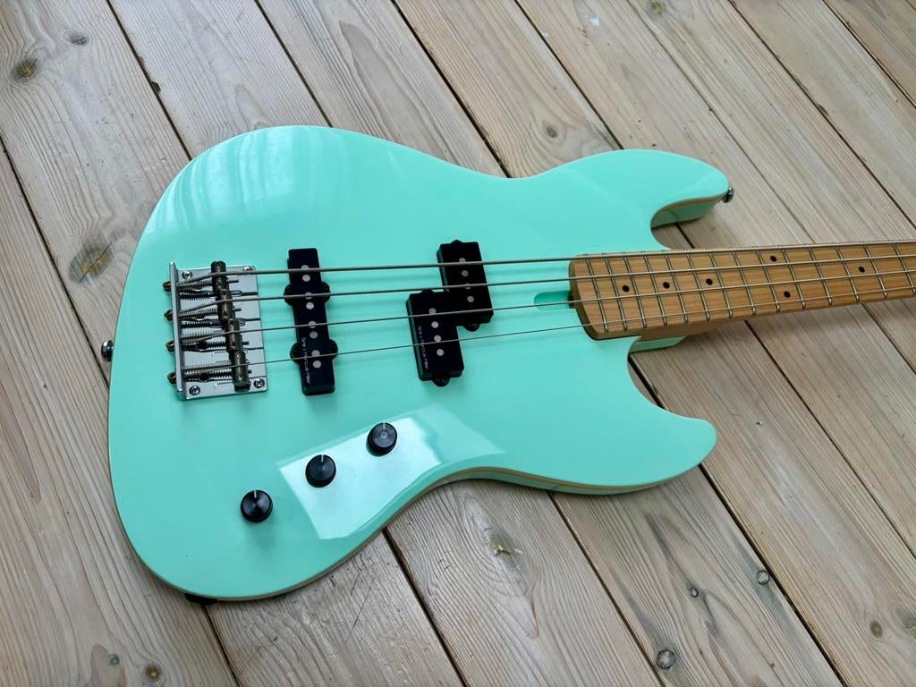 Te koop, Sire U5 shortscale bas, Musique & Instruments, Instruments à corde | Guitares | Basses, Comme neuf, Électrique, Enlèvement