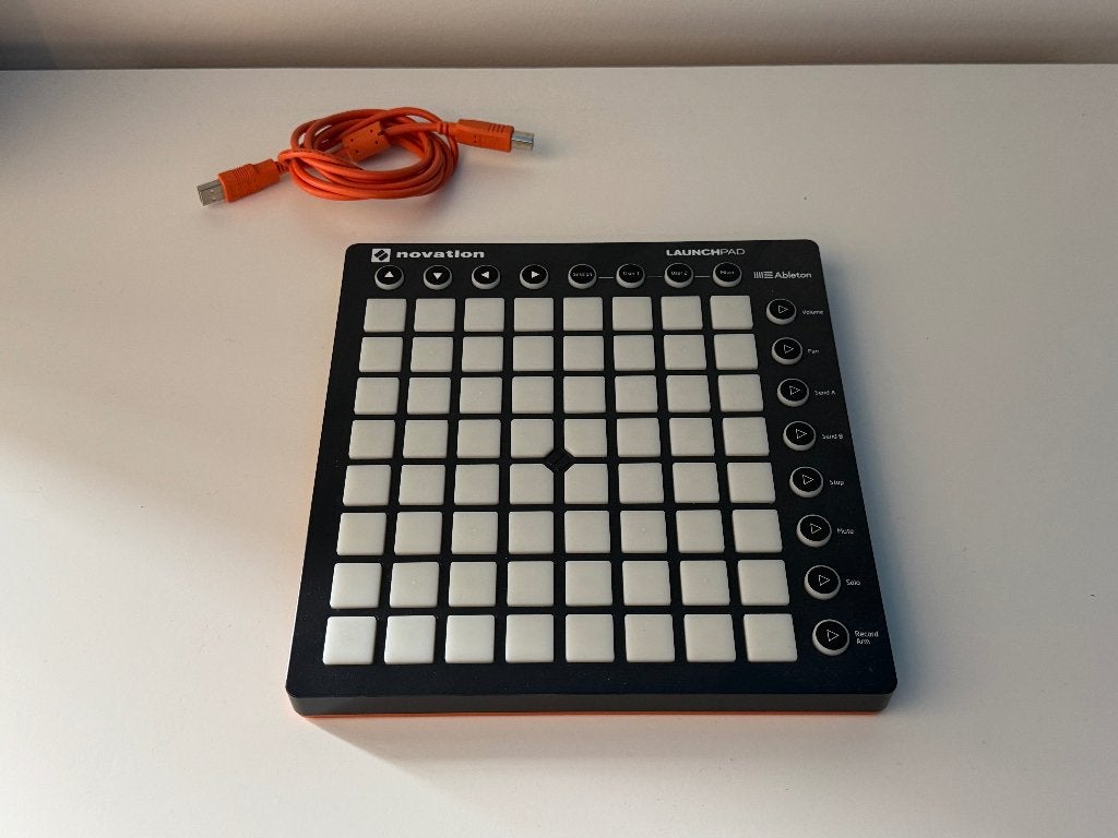 Novation Launchpad MK2 MIDI-controller, nieuwstaat, Ophalen, Zo goed als nieuw