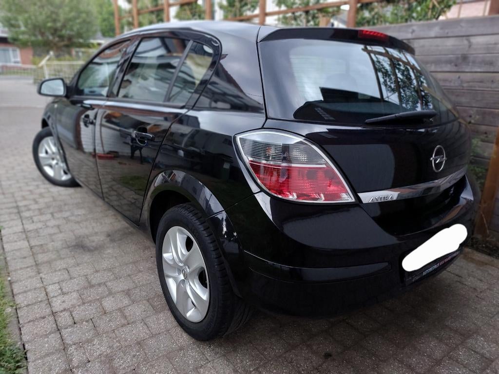 Opel Astra H/2011 jaar/1,6 enzin /EURO 5/129500km/, Autos, Euro 5, Jaune, Boîte manuelle, 5 portes