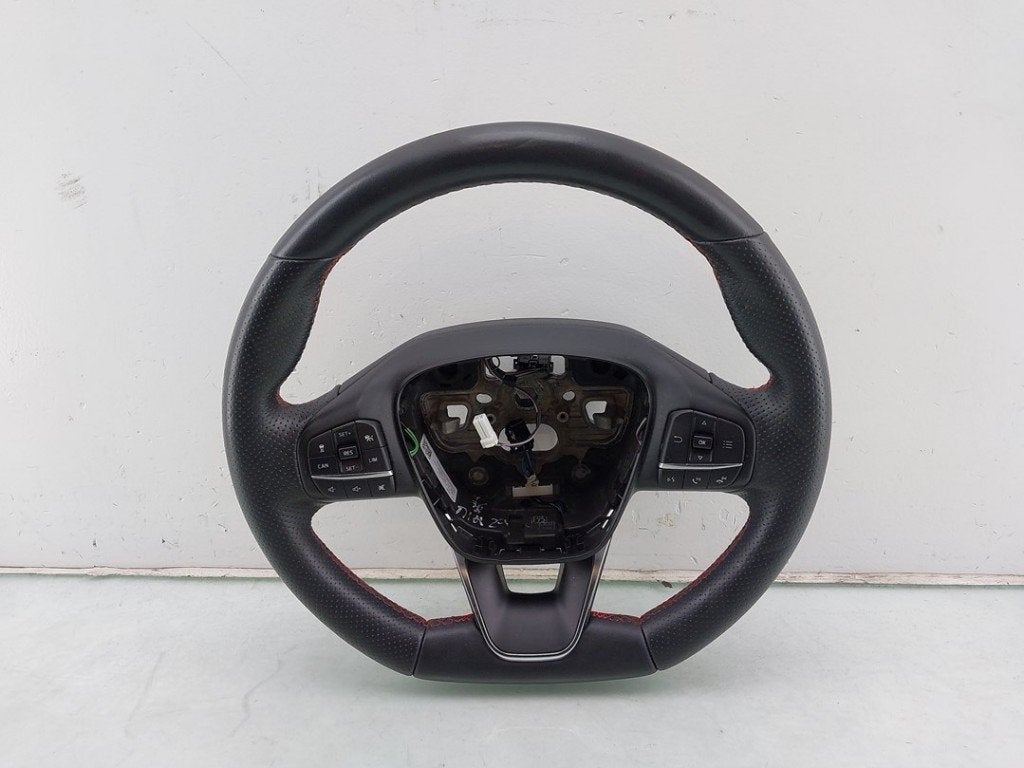 VOLANT DIRECTION Ford Focus 4 Wagon (01-2018/12-2025), Henry-Ford-Straße  1
50735  Köln, DE, Ford-Werke GmbH, Kunden@ford.com