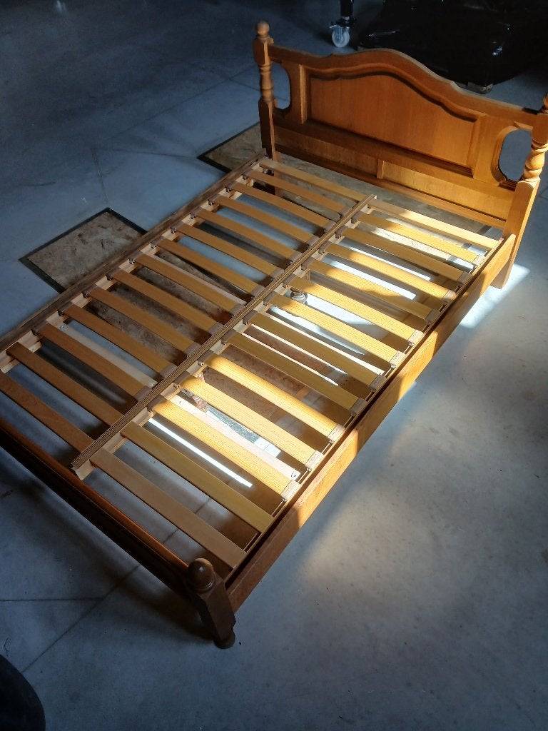 Mooi eiken bed 140 x 200 in zeer goede staat, Huis en Inrichting, Slaapkamer | Bedden, Ophalen, Bruin, 140 cm, Zo goed als nieuw