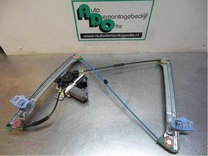 Mécanique vitre 2portes avant gauche d'un Citroen C2 (C2 03, Autos : Pièces & Accessoires, -, 3 mois de garantie, Utilisé, -