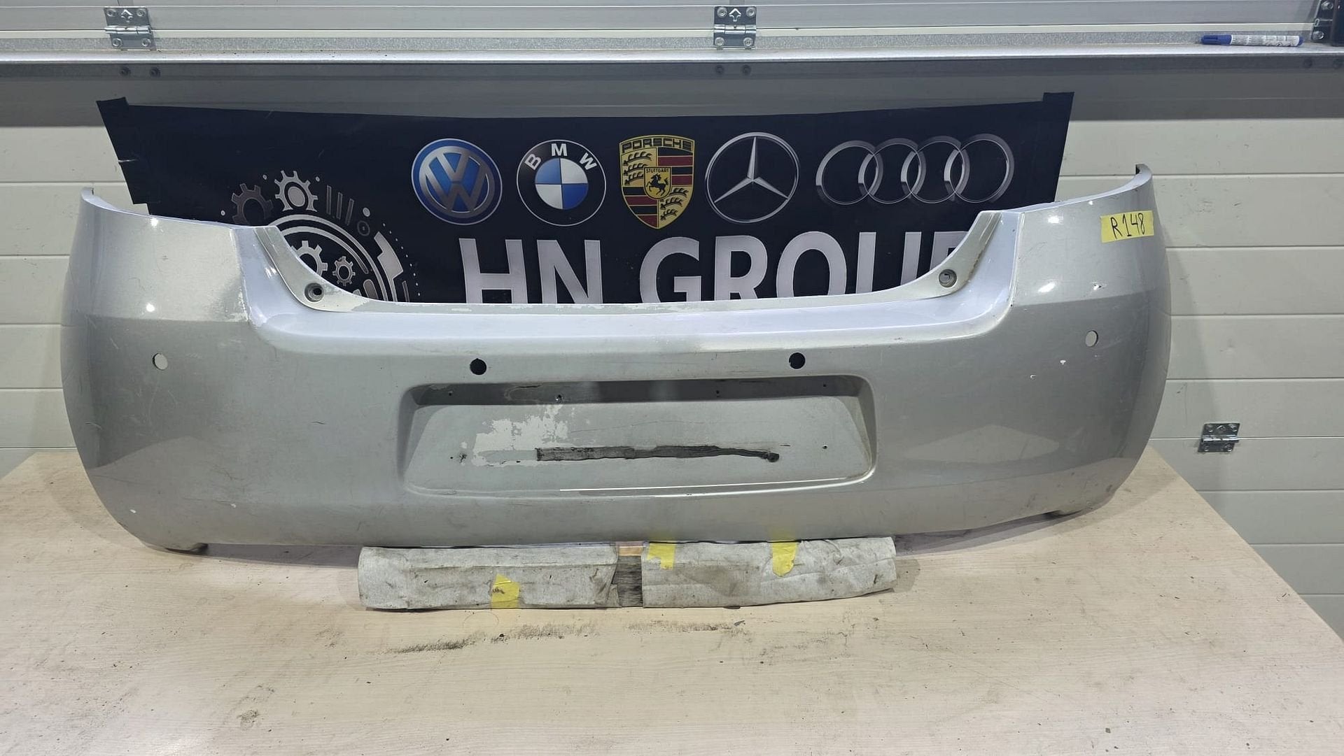 Achterbumper van een Toyota Yaris, Arrière, -, Utilisé, -