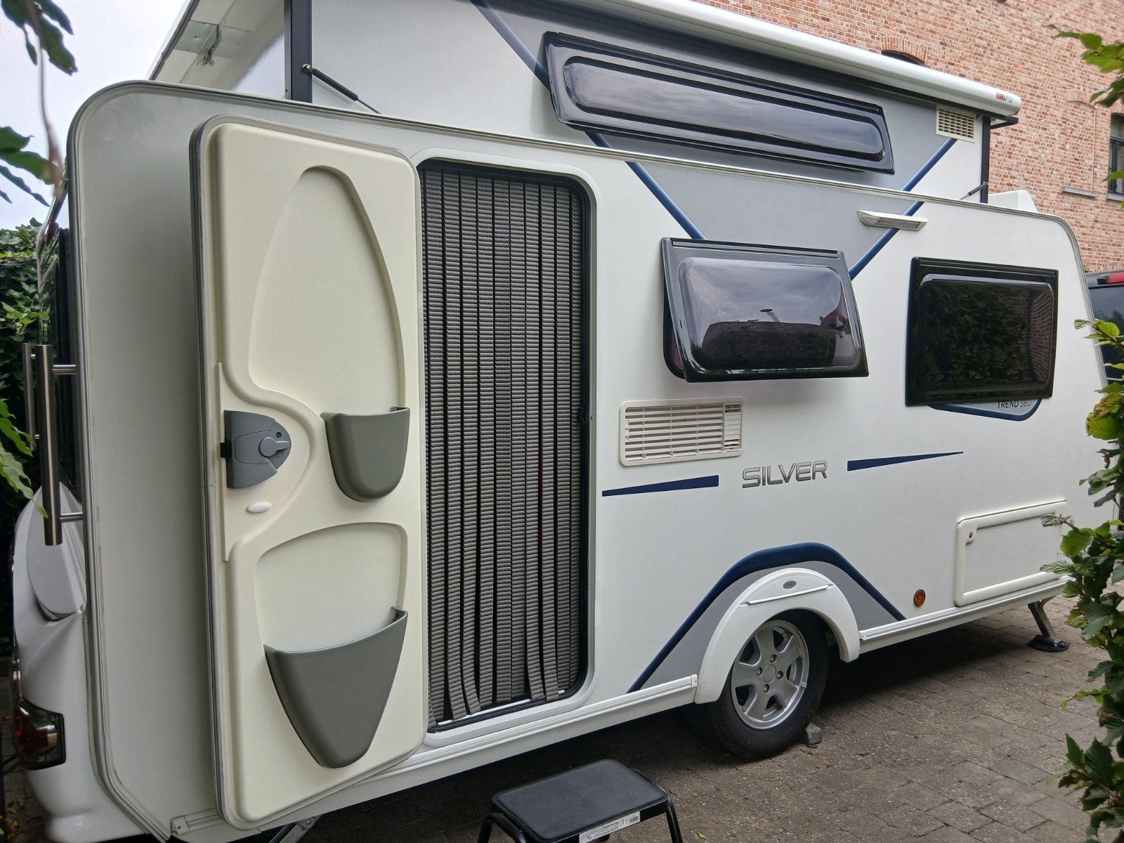 hefdakcaravan Trigano Silver Trend 380, Caravanes & Camping, Caravanes, Trigano, Particulier, Lit transversal, Toit relevable