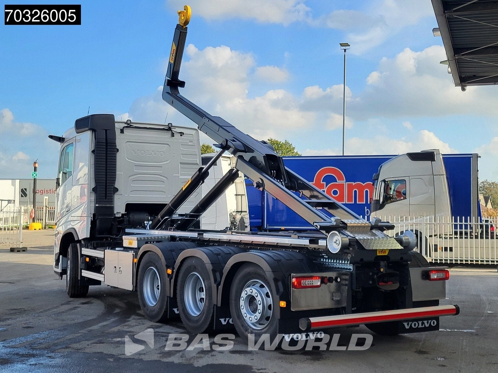 Volvo FH Aero 540 8X4 NEW! HYVA 30-62 S Heavy Durt Container, Auto's, Automaat, Euro 6, 397 kW, Wit