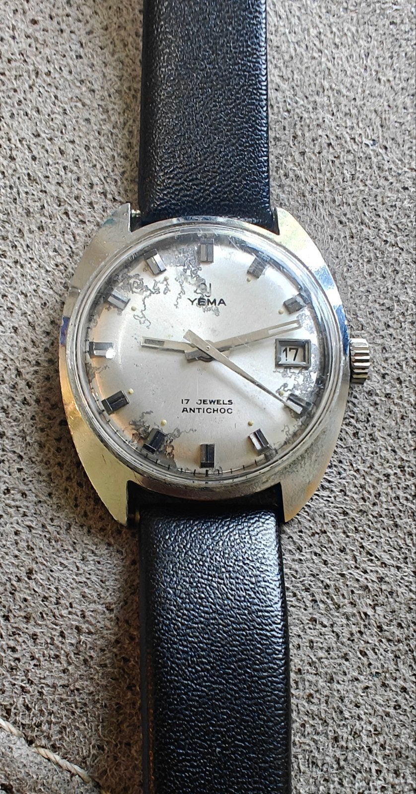 Montre yema vintage, Bijoux, Sacs & Beauté, Enlèvement ou Envoi