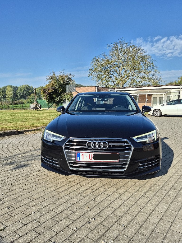 Audi A4 Limousine 11/2015, 4 deurs, Stof, Zwart, A4