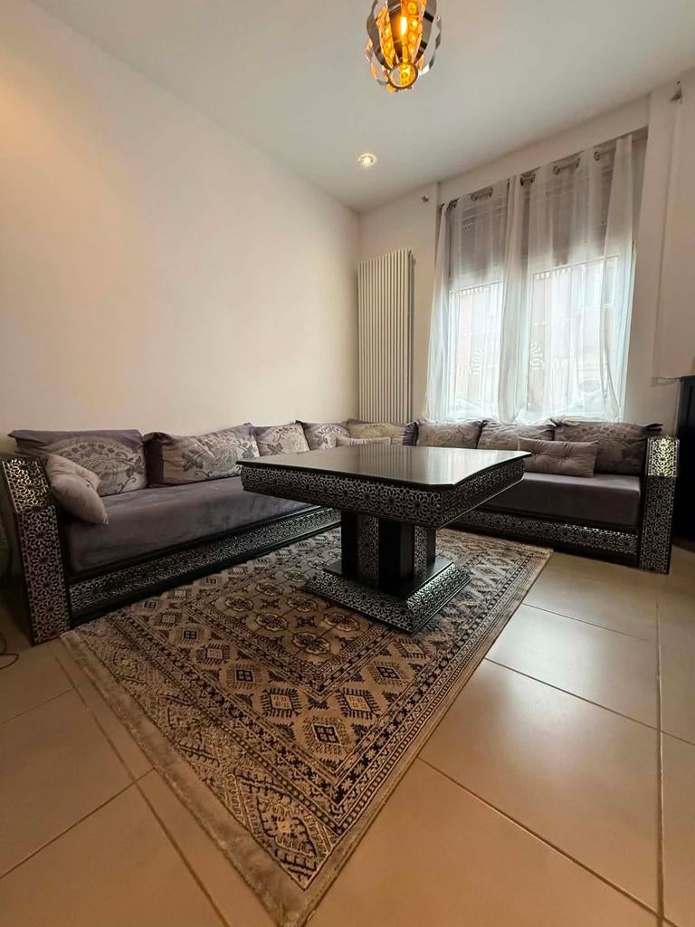 Grand salon Marocain, Ophalen