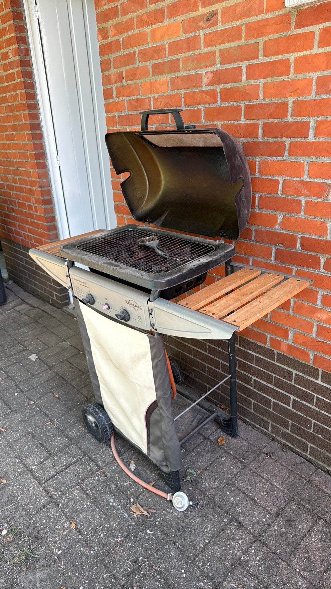 Werkende barbecue, Ophalen, Zo goed als nieuw