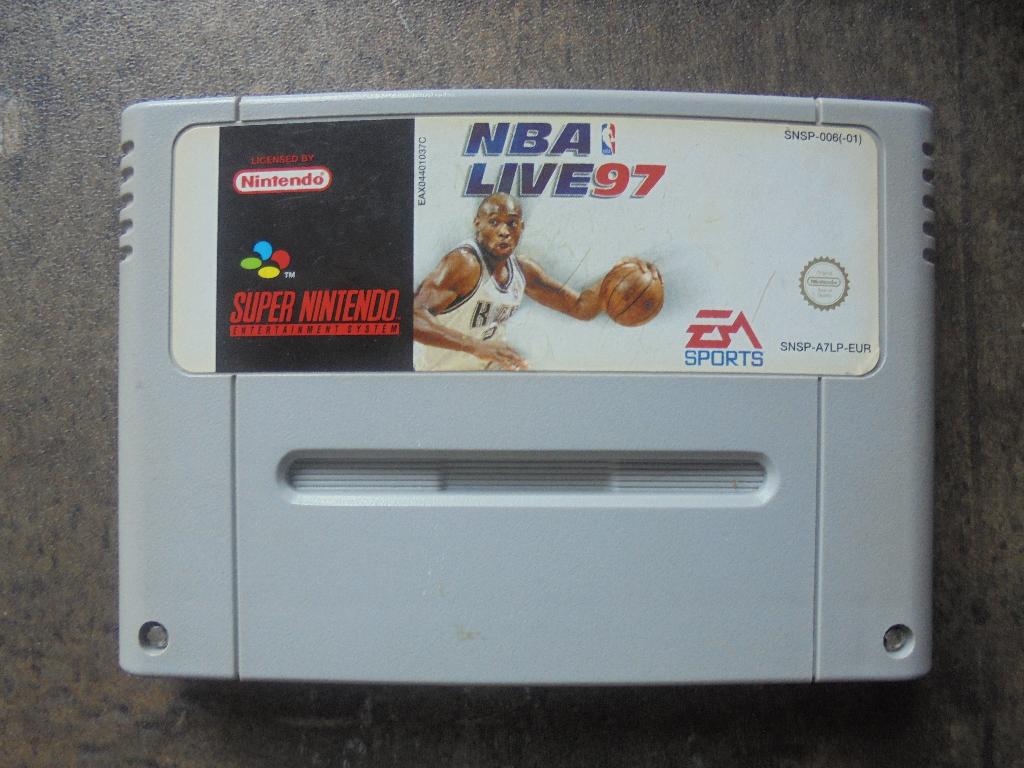 NBA Live 97 voor SNES (zie foto's), Consoles de jeu & Jeux vidéo, Jeux | Nintendo Super NES, 1 joueur, Utilisé, À partir de 3 ans