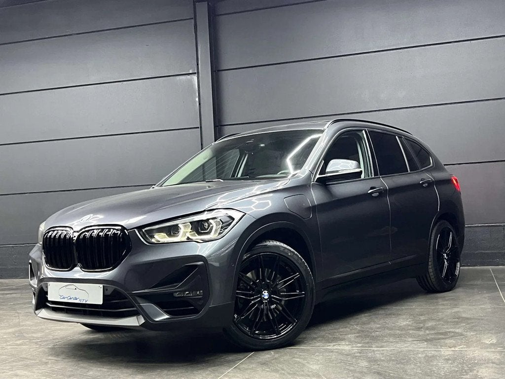 BMW X1 xDrive25e Hybrid / Trekhaak / Leder / Camera / Hea, Autos, Argent ou Gris, Achat, Entreprise, 169 kW