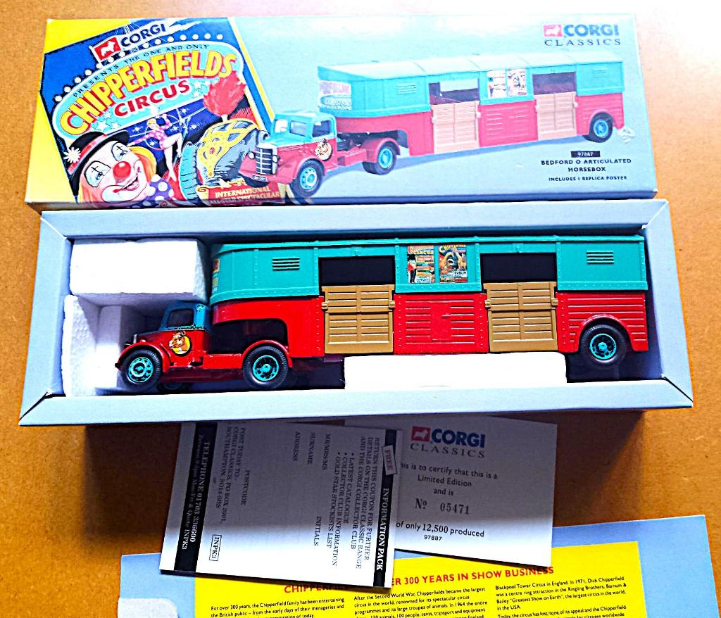 Corgi Classics Chipperfield Circus Bedford, Hobby en Vrije tijd, Modelauto's | 1:43, Ophalen of Verzenden, Nieuw, Bus of Vrachtwagen