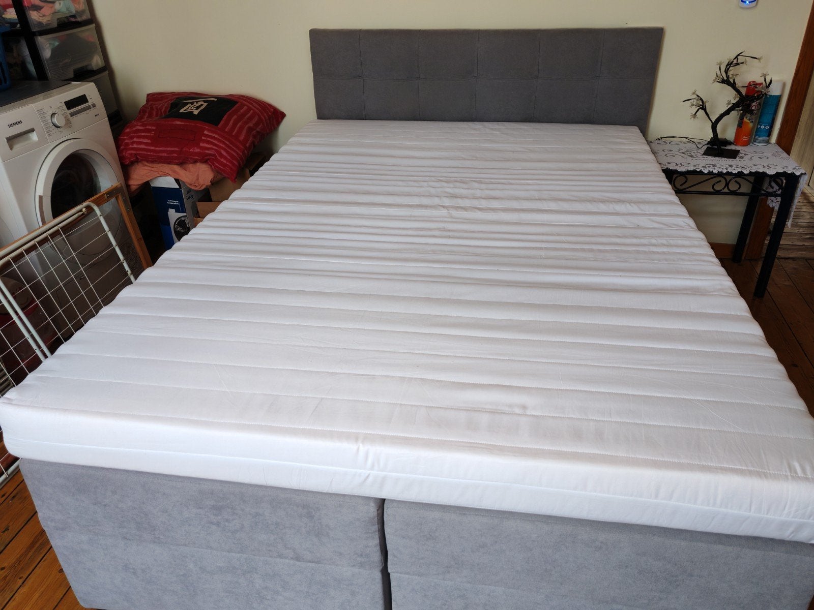boxspring 140x200   in zeer goede staat met bak, Huis en Inrichting, Ophalen