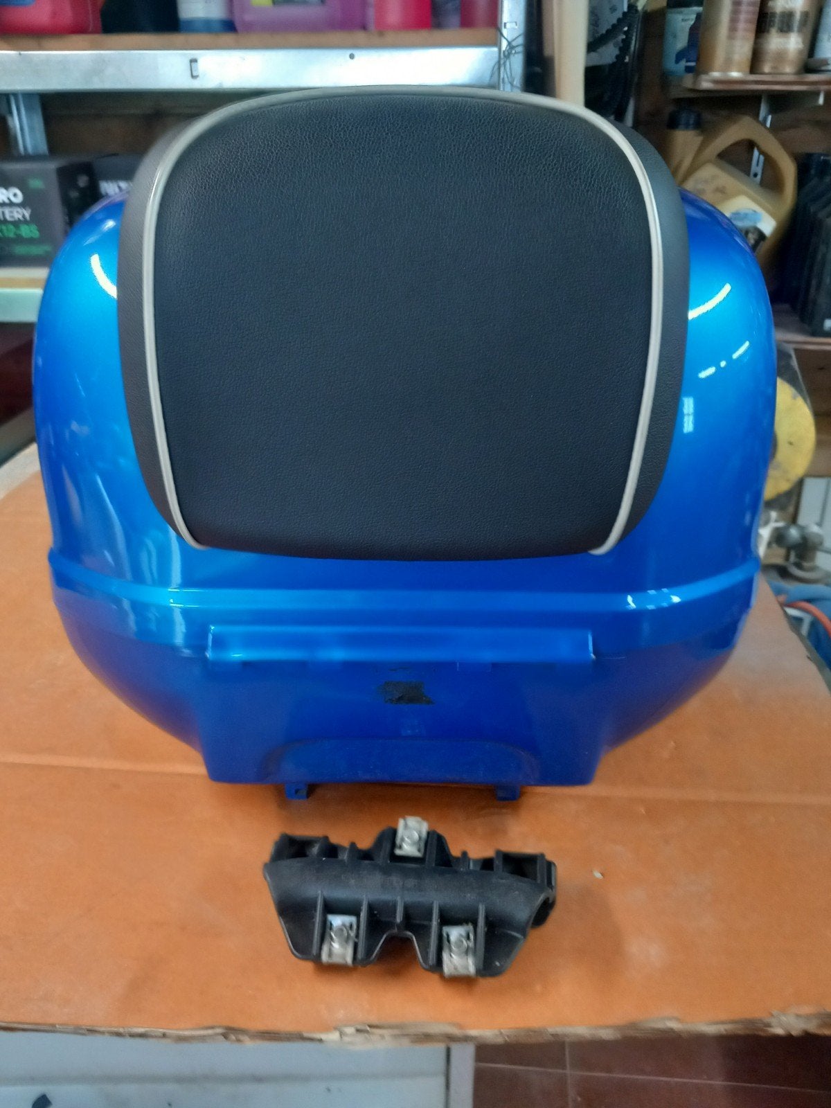 topkoffer vespa gts, Ophalen