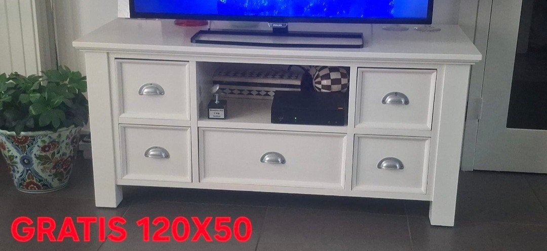 GRATIS tv kast in hele mooie staat 120x50, Ophalen