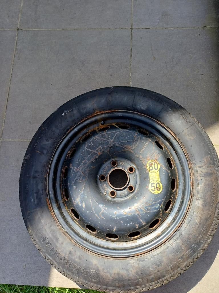 Jantes et pneu de secour