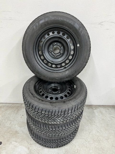 Winterset Renault Captur Fulda Kristall Control 215/65 R16, Auto-onderdelen, Ophalen, -, Banden en Velgen, Winterbanden