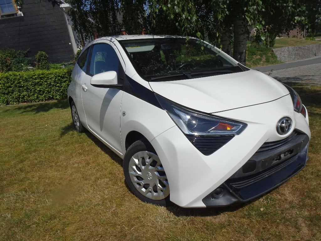 Toyota Aygo X-Play Caméra recul,  clim  3 portes euro 6d, Autos, Toyota, Achat, 998 cm³, Euro 6, Entreprise