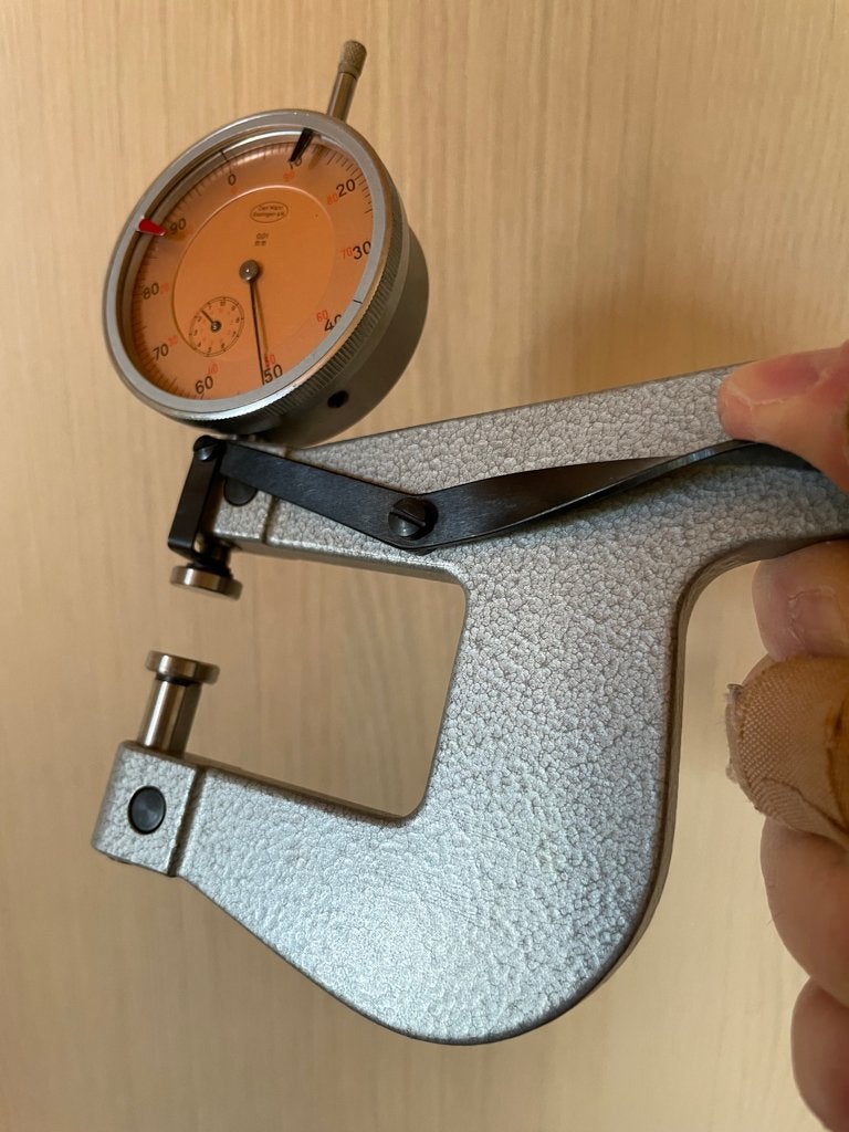 Outil de mesure micrométrique antique, Enlèvement