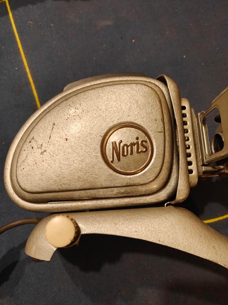 Vintage Noris Trumpf Projector – Jaren '50, Audio, Tv en Foto, Diaprojectoren, Zo goed als nieuw, Ophalen