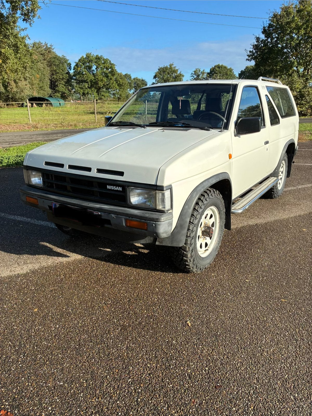 NISSAN TERRANO 1 (WD21) 2.4 4WD Te koop, Auto's, Stof, 4 cilinders, 2000 kg, Wit