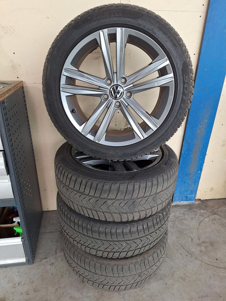 Volkswagen Arteon WIinterset 18 Inch Origineel, Auto-onderdelen, Banden en Velgen, Ophalen, 18 inch, -, -