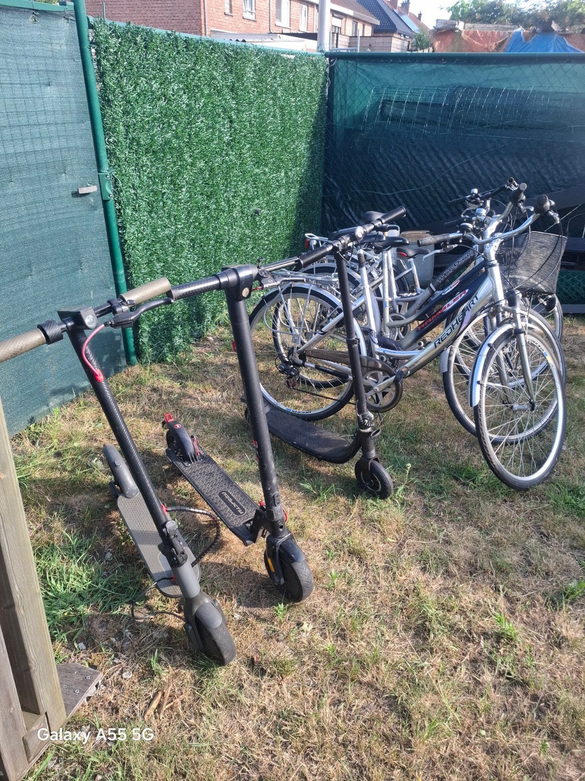 Partij van 4 Fietsen en 3 Elektrische Steps (Steps voor repa, Fietsen en Brommers, Ophalen