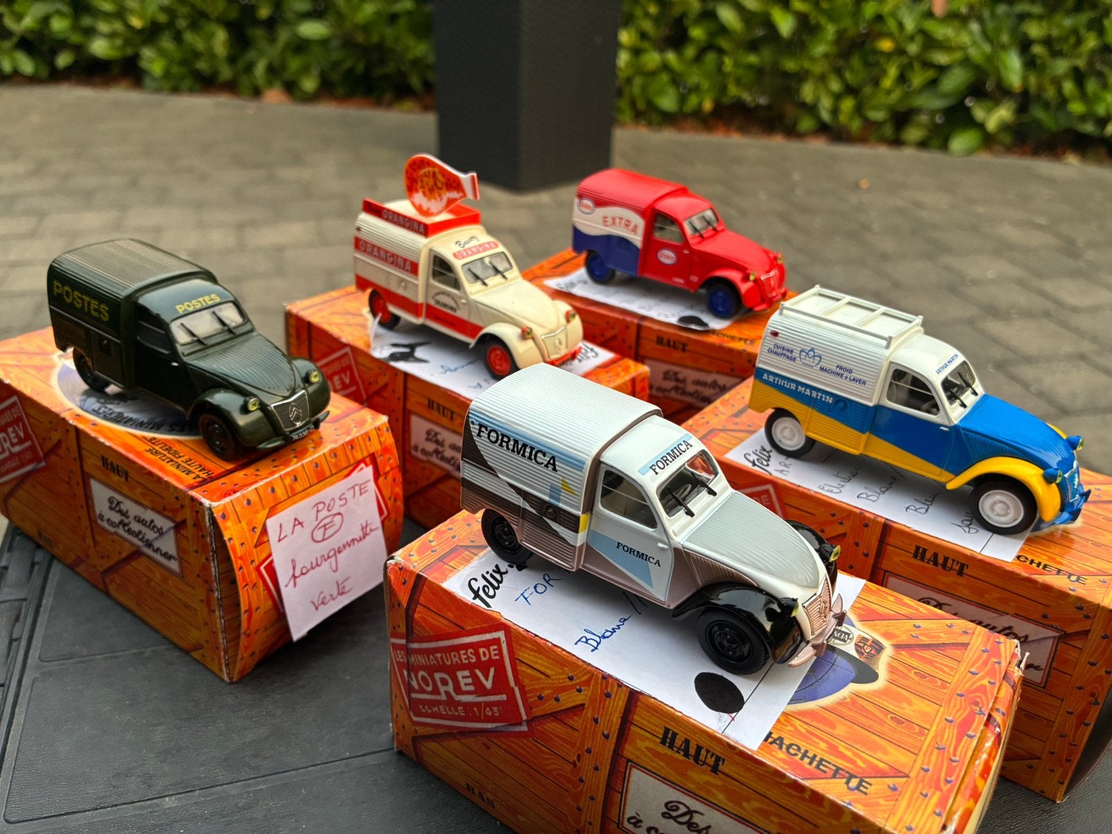 Citroën 2cv fourgonnette collection norev 1/43, Ophalen, Zo goed als nieuw, Norev