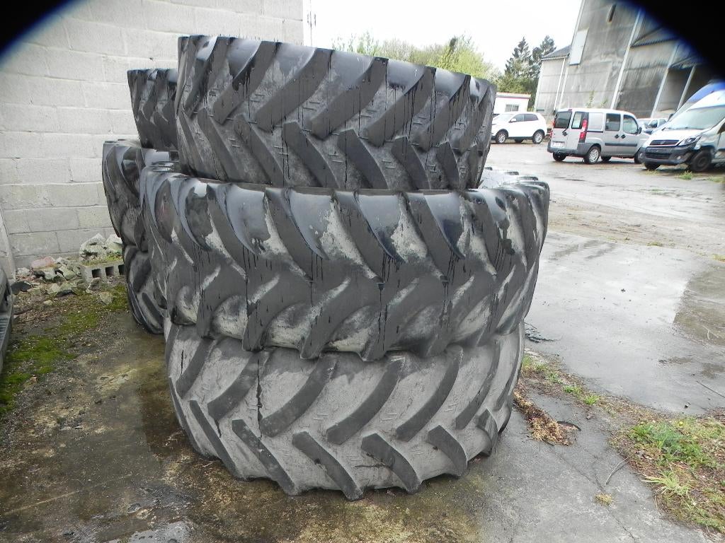 Tractor banden 710/70 R 42, Zakelijke goederen, Landbouw | Onderdelen | Banden, Velgen en Assen, Ophalen