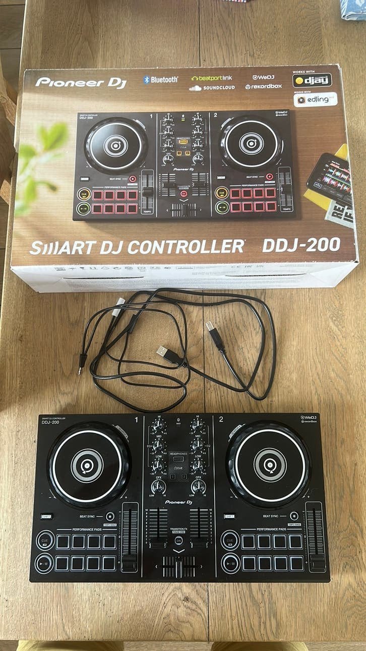 Smart dj controller DDJ-200, Musique & Instruments, DJ sets & Platines, Enlèvement, Comme neuf