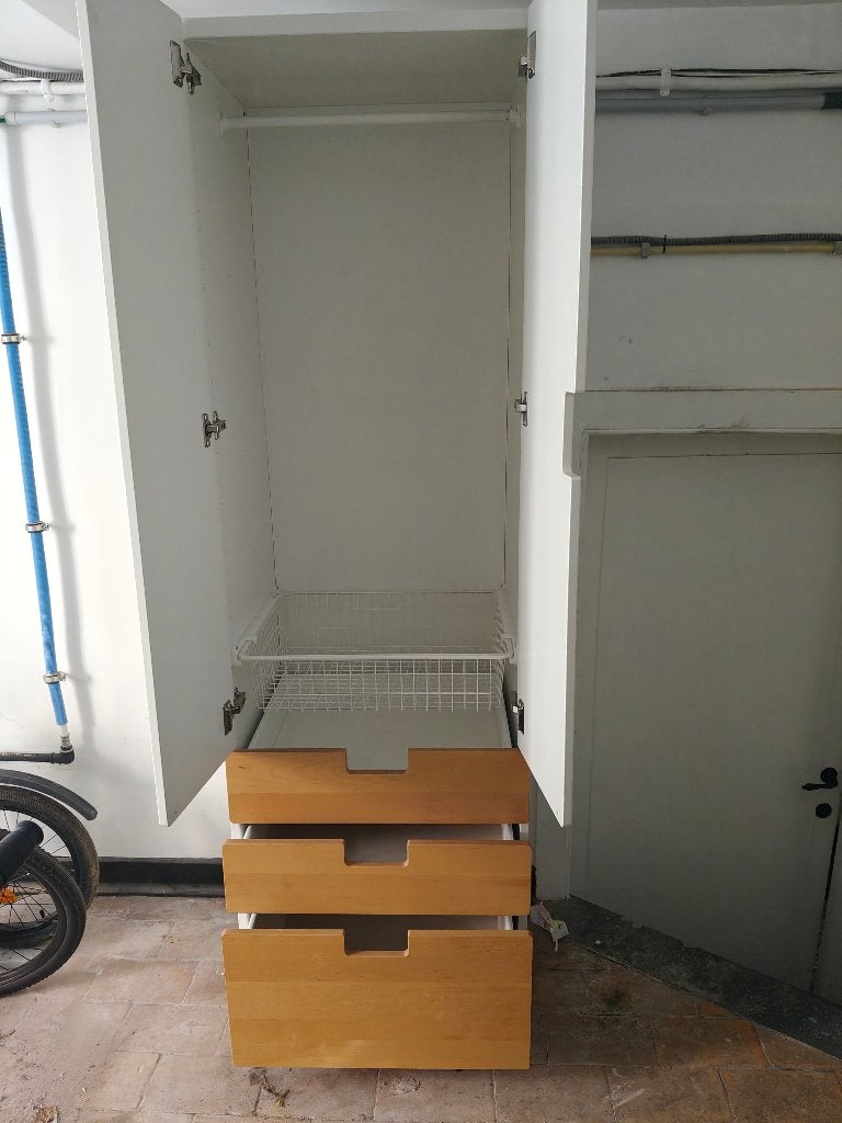 ikea kast stuva malad, wit met bruine lades, Huis en Inrichting, Kasten | Kleerkasten, Zo goed als nieuw, 150 tot 200 cm, 50 tot 100 cm