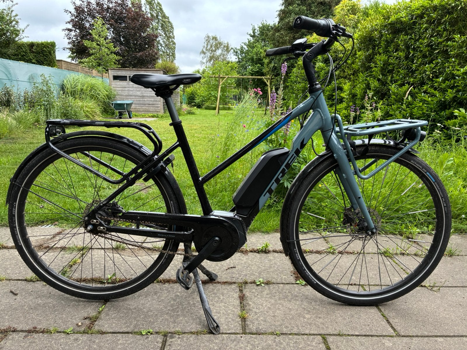 Trek District + 2 Stagger, Ophalen, Zo goed als nieuw