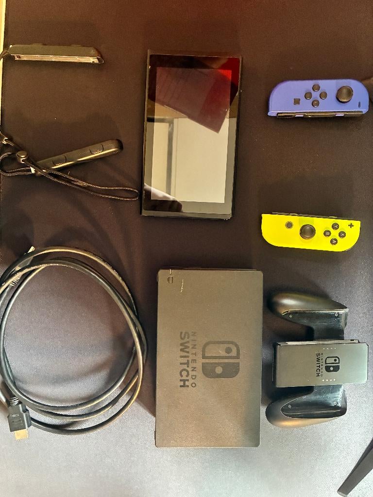 Nintendo Switch 1, Envoi, Utilisé, Avec 2 manettes, Switch Original
