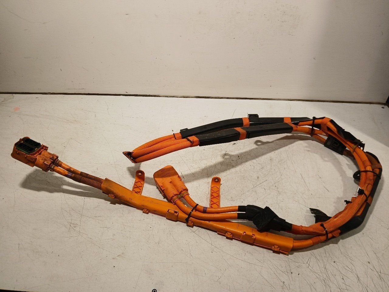Kabel BMW 5 serie, BMW, Onderdelen@venauto.nl, Van der Ven Autorecycling B.V., Ettenseweg 76, 4706 PB Roosendaal, The Netherlands