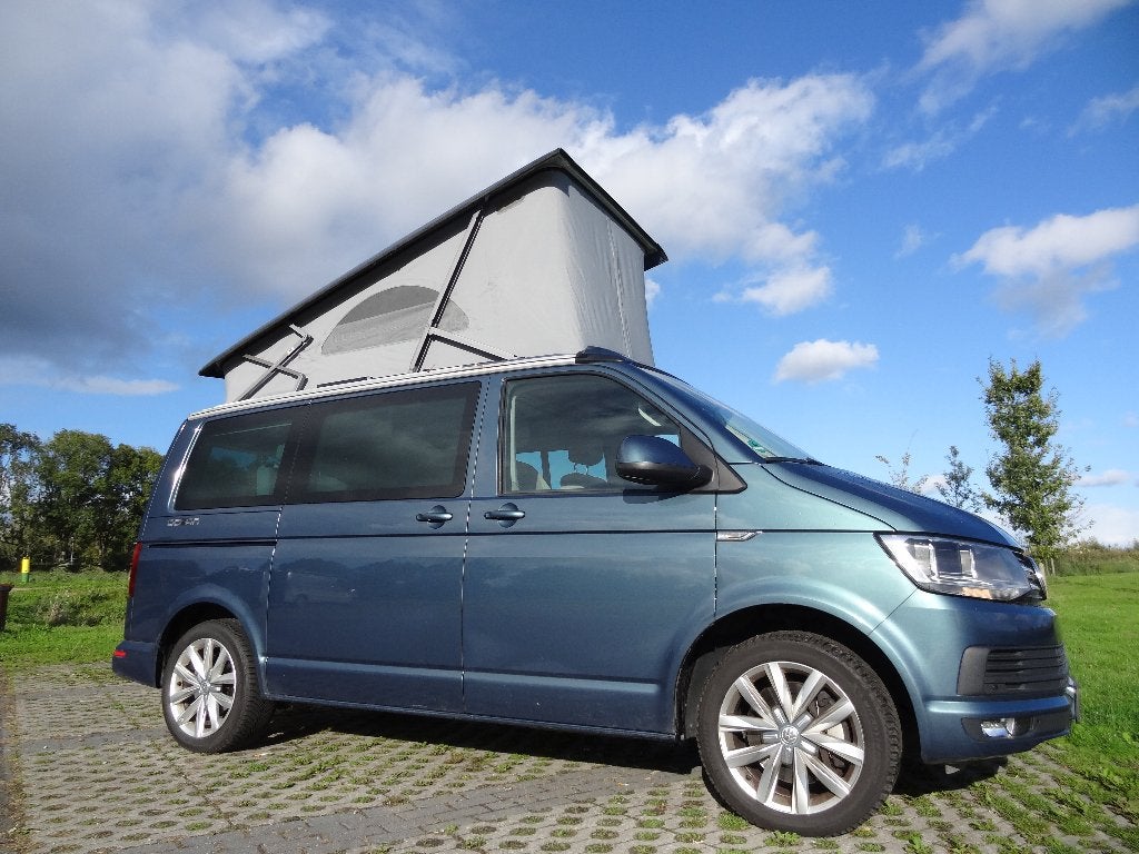 VW Volkswagen California Ocean à 4 mouvements/204 ch, Jusqu'à 4, Siège standard, 4 à 5 mètres, Jusqu'à 5 mètres