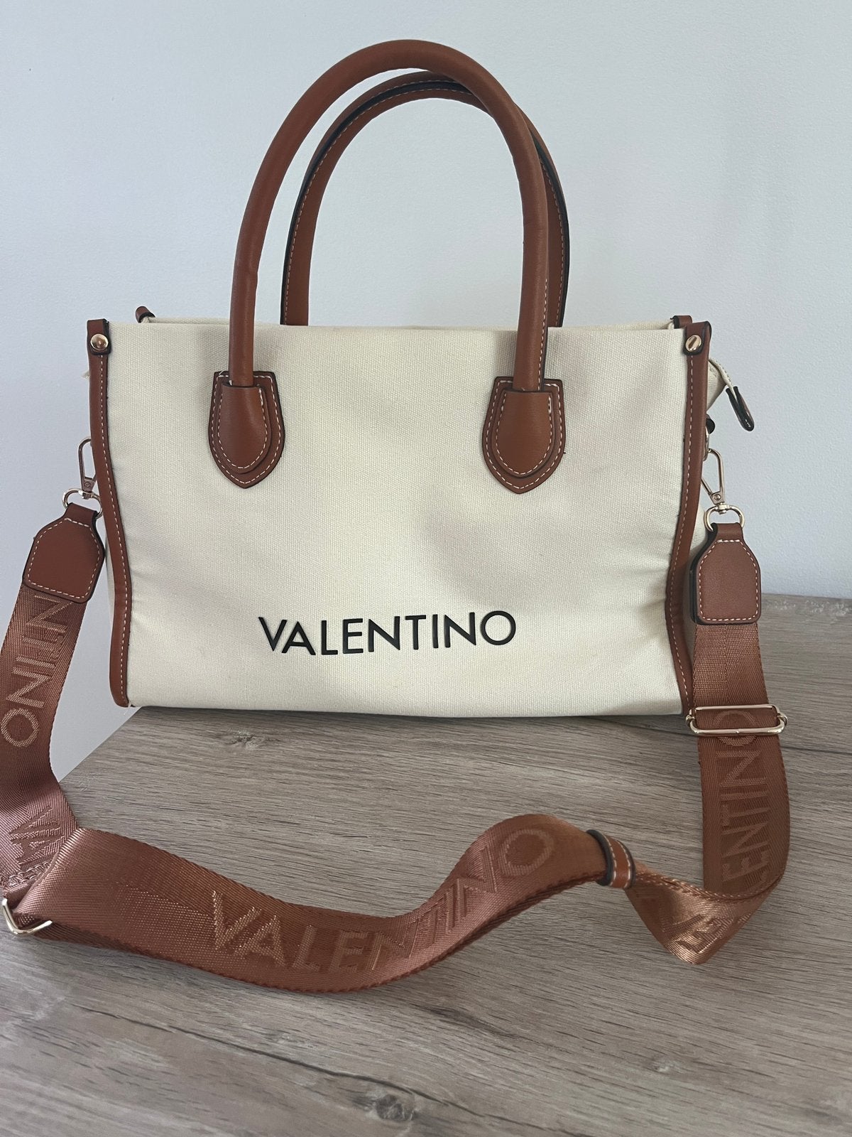 Valentino tas, Handtassen en Accessoires, Tassen | Damestassen, Ophalen of Verzenden, Zo goed als nieuw