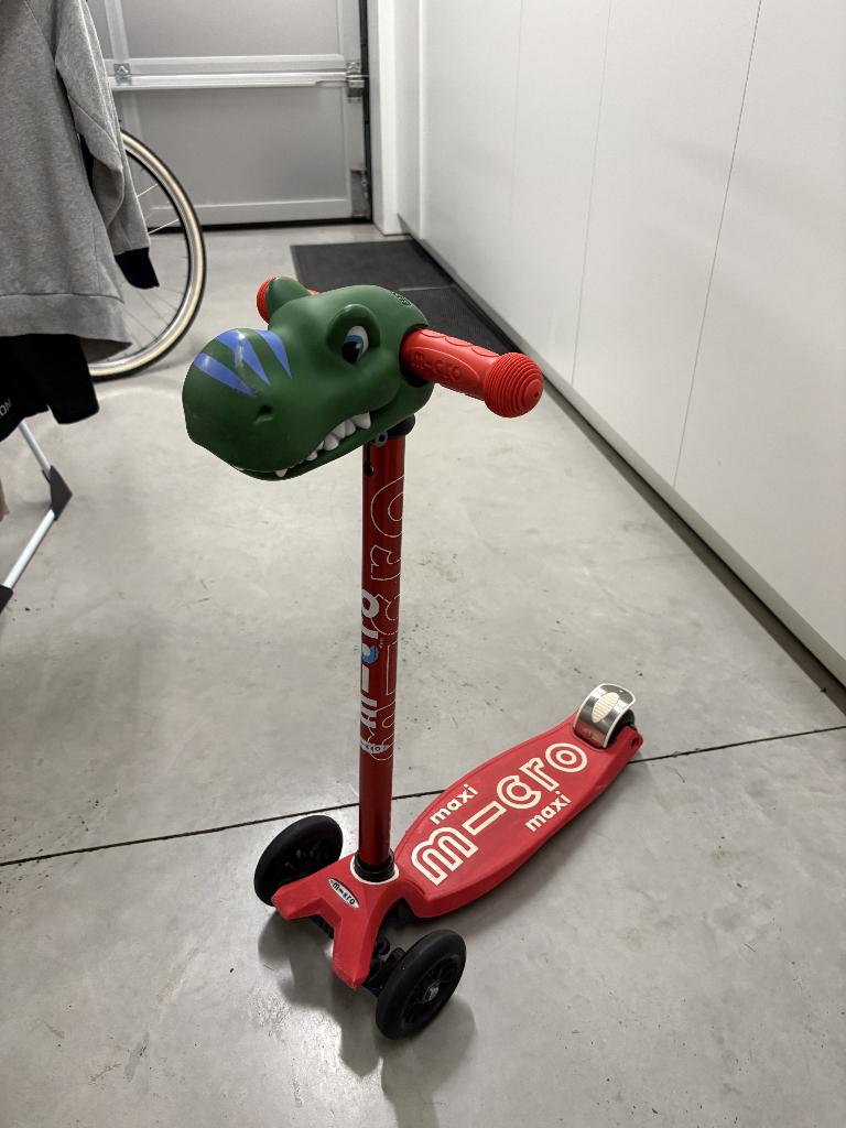 Micro Step Maxi Rood met Dino, Fietsen en Brommers, Steps, Ophalen, Gebruikt, Gewone step, Micro