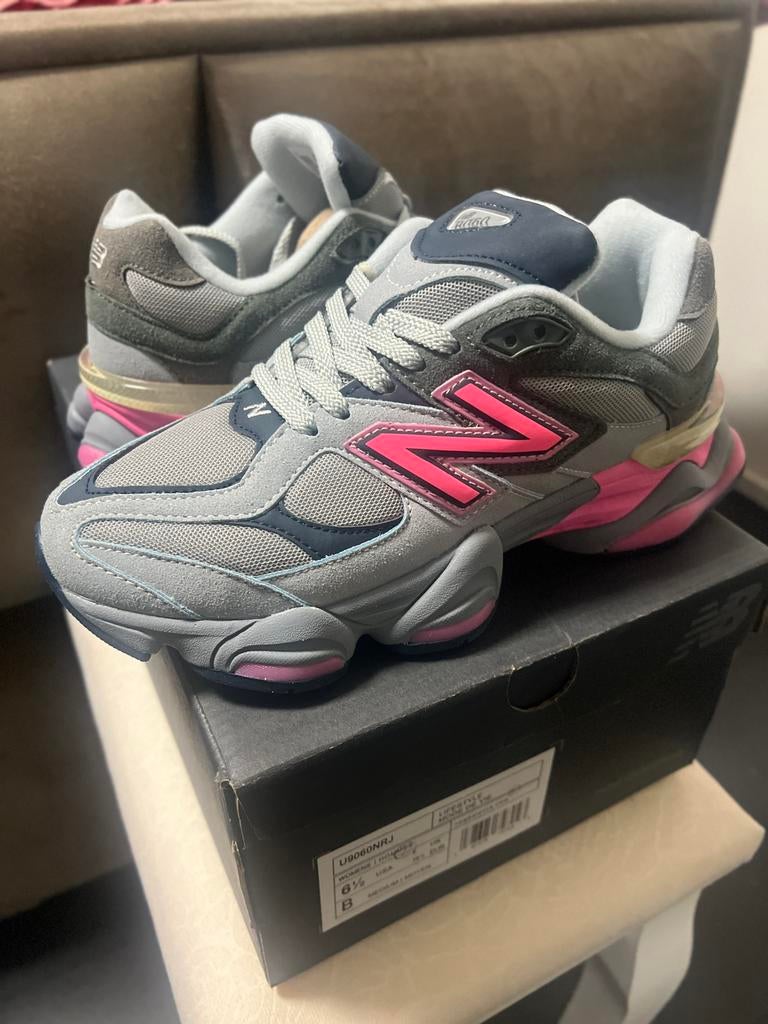 New Balance 9060 Maat 39,5, Sport en Fitness, Volleybal, Ophalen of Verzenden, Zo goed als nieuw