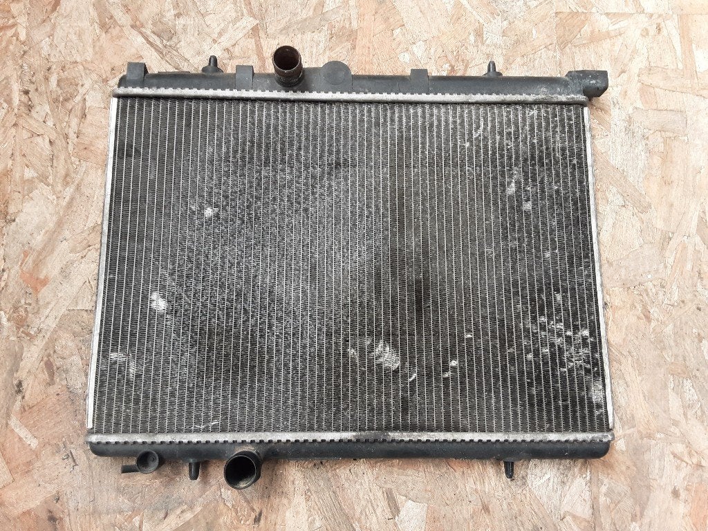 RADIATEUR Peugeot 206 (2A / C/H/J/S) (01-1998/12-2012), Gebruikt, Mevr. I. Hauben, Rue de l'Espoir 34 34
4030  GRIVEGNÉE, BE, Info@Collignon.be