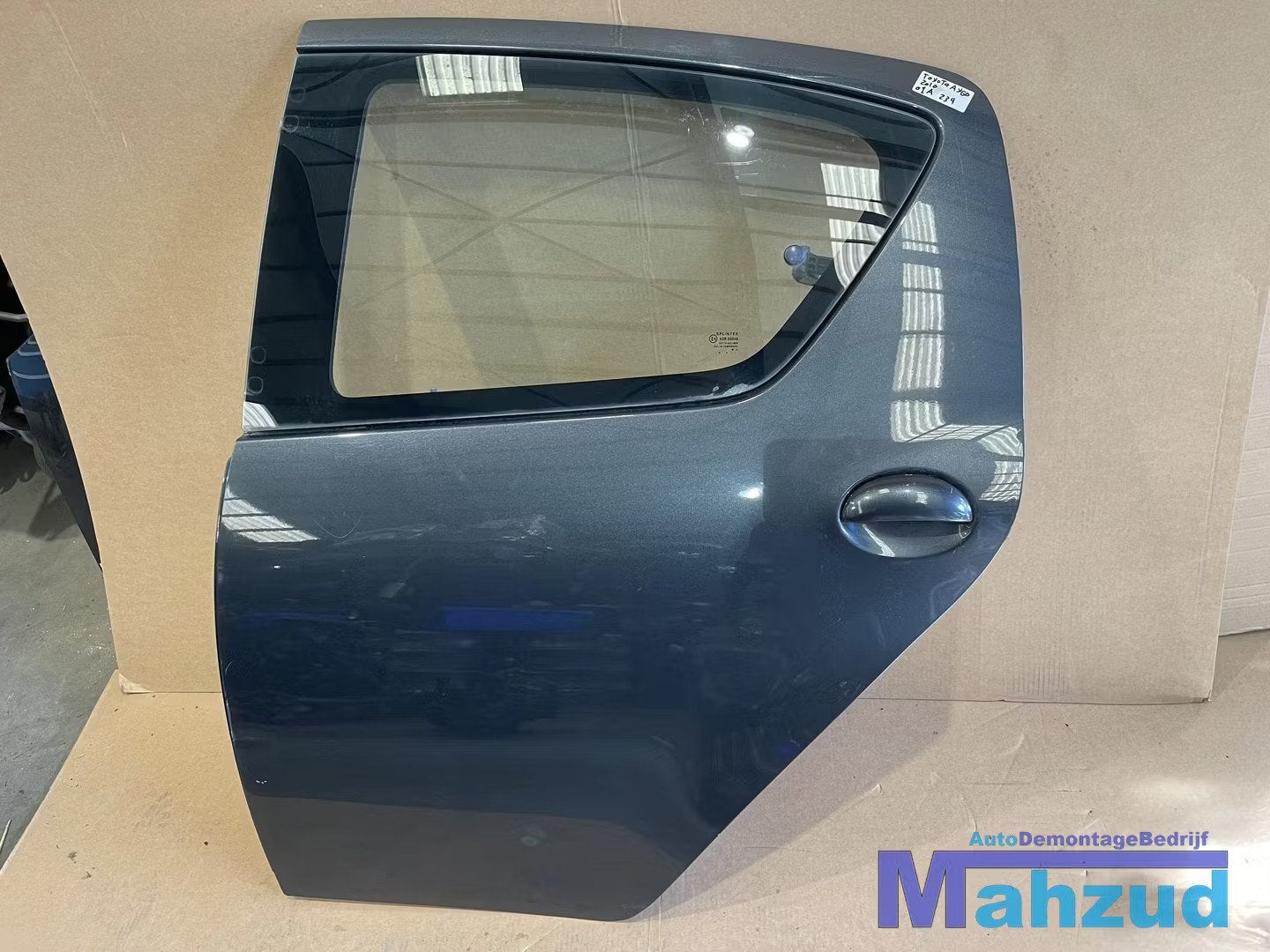 TOYOTA AYGO donker grijs 01A LINKS achter deur slot raam, Arrière, Info@toyota.co.jp, Toyota Motor Corporation, Toyota-Cho 1
471-8571  Toyota City