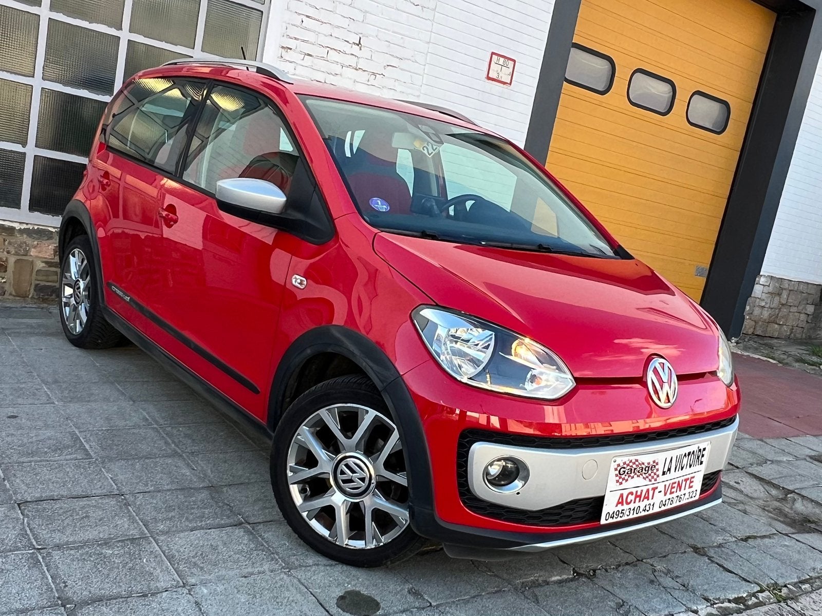 Volkswagen Cross Up 2014 année 1.0 essence 0032478767323, Autos, Rouge, Euro 5, Achat, Up!