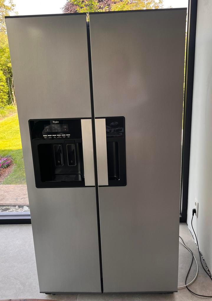 GERESERVEERD Amerikaanse koelkast Whirlpool, Elektronische apparatuur, Ophalen, 200 liter of meer, 60 cm of meer, Met aparte vriezer