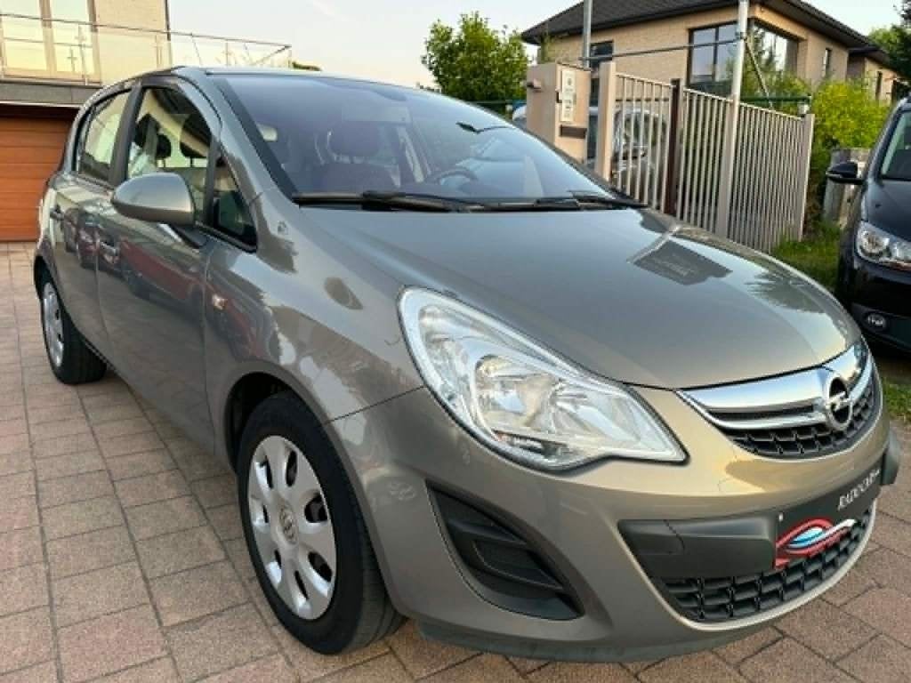 Opel Corsa benzine van 2013, Auto's, Euro 5, https://public.car-pass.be/vhr/86ecb357-043f-4cc5-8665-38ff69358497, 63 kW, 1229 cc
