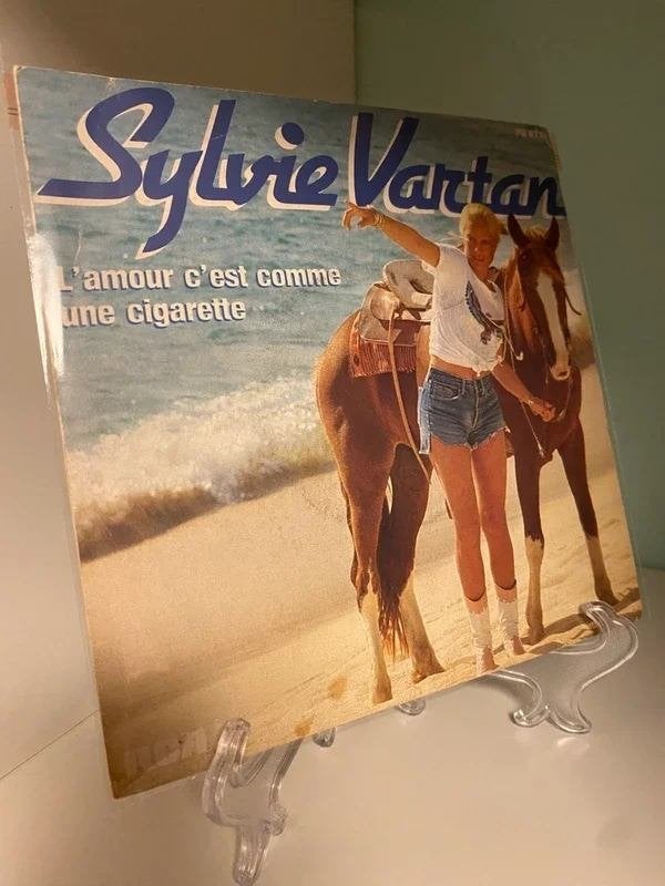 Sylvie Vartan – L'amour C'est Comme Une Cigarette, Envoi, Utilisé, Pop