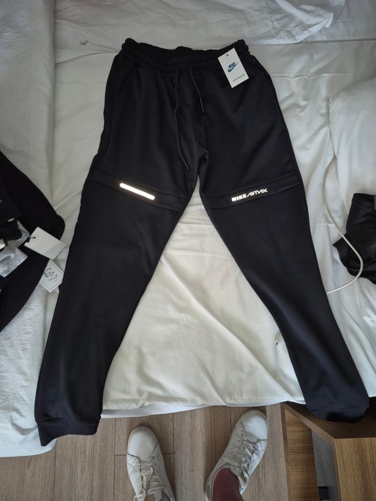 Nike, Enlèvement ou Envoi