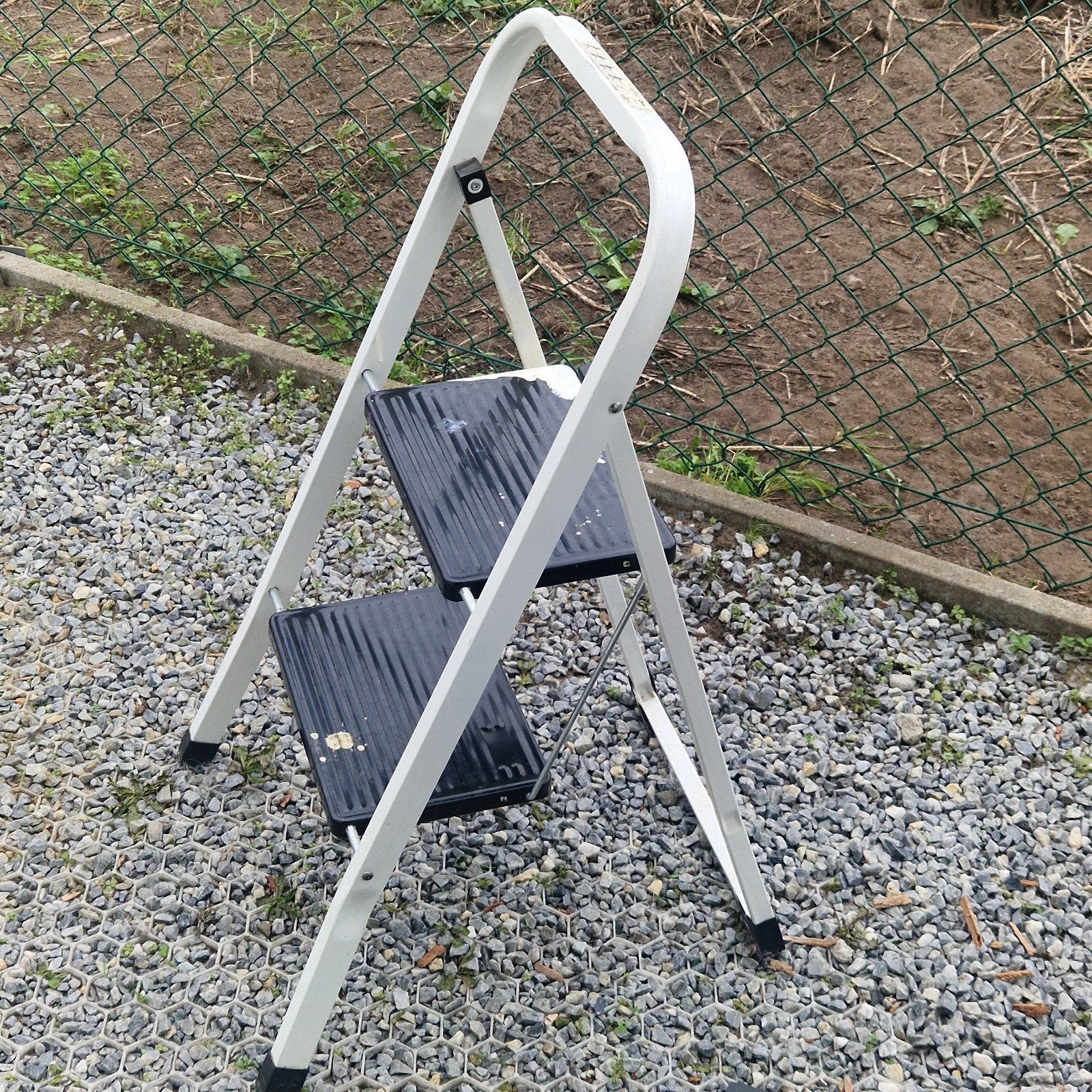 huishoudtrap , 2 treden trap met beveiliging, Gebruikt, Ophalen of Verzenden, Ladder, Opvouwbaar of Inschuifbaar
