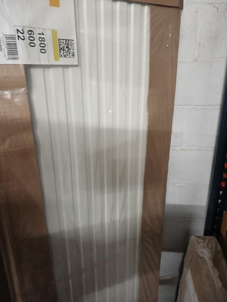 Radson vertical 22-1800-600, Bricolage & Construction, Chauffage & Radiateurs, Enlèvement