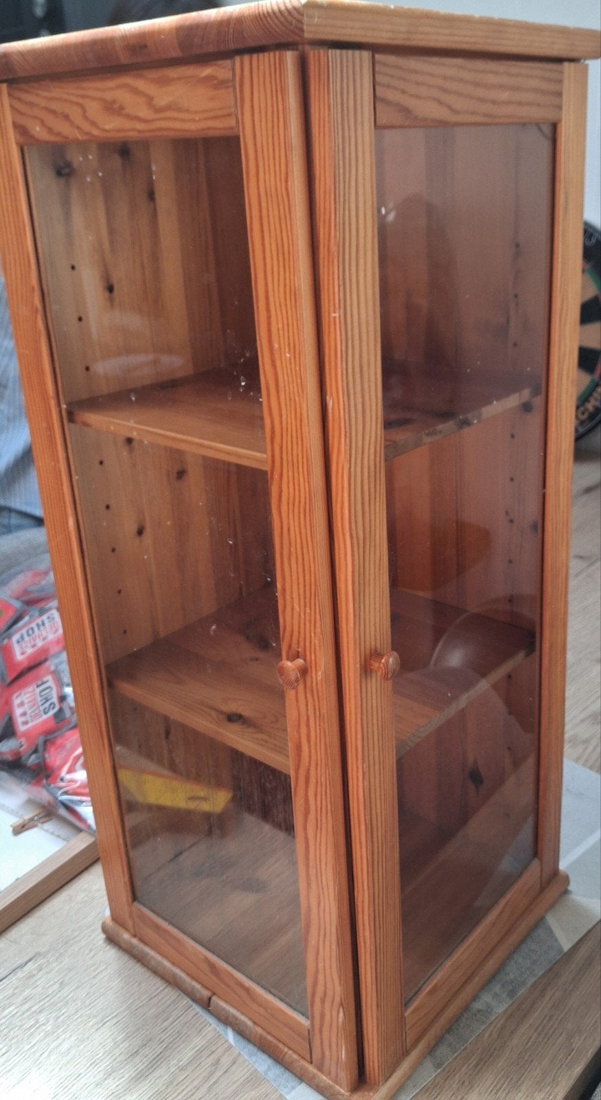 Kleine vitrine kast., Huis en Inrichting, Kasten | Vitrinekasten, Ophalen, 100 tot 150 cm, 25 tot 50 cm, Minder dan 50 cm