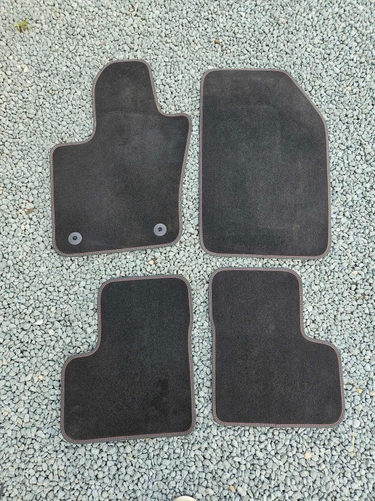 Tapis de sol Fiat 500 X en velours, Enlèvement, Utilisé